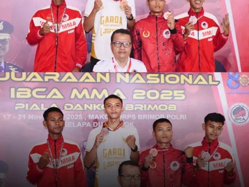 Gading Mukti Wibowo meraih medali emas di KEJURNAS IBCA MMA 2025 kelas Junior Straw Weight